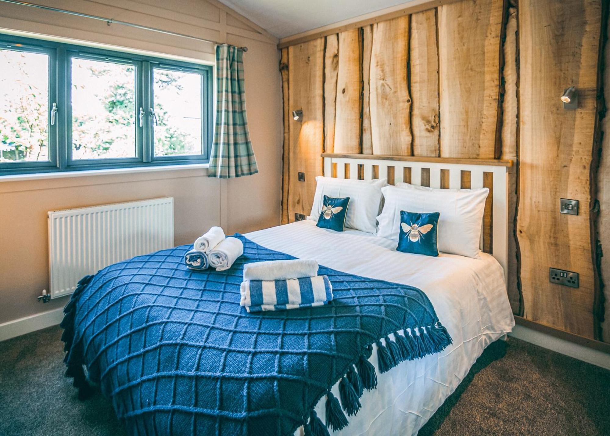 The Warrens At Foxtail Hotel Chirk Room photo