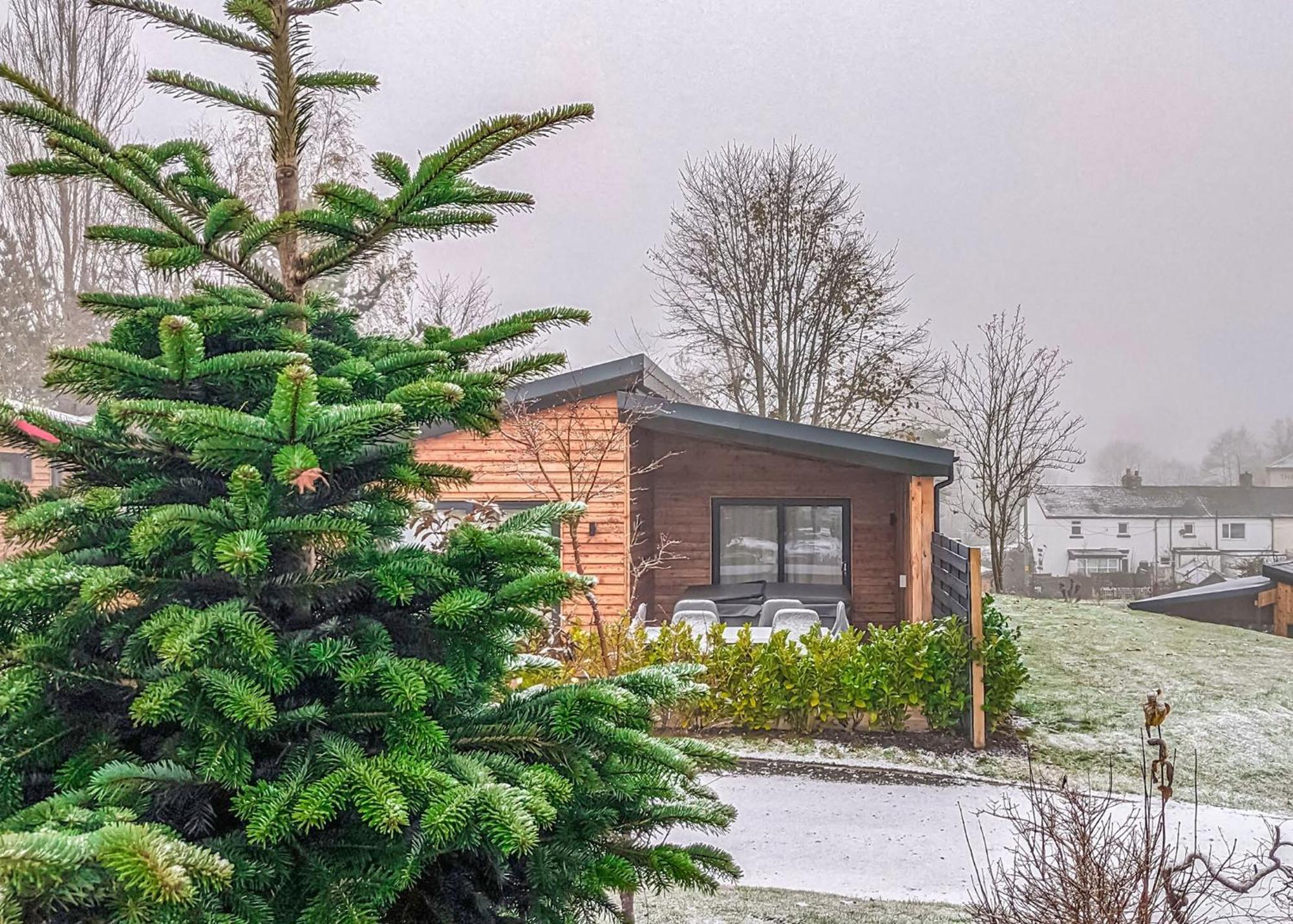 The Warrens At Foxtail Hotel Chirk Room photo